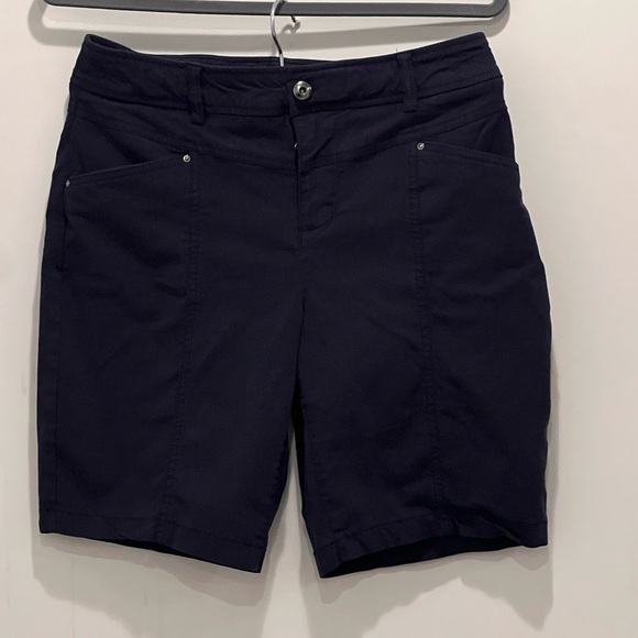 INC women blue stretchy shorts/size 8 - Picture 2 of 5